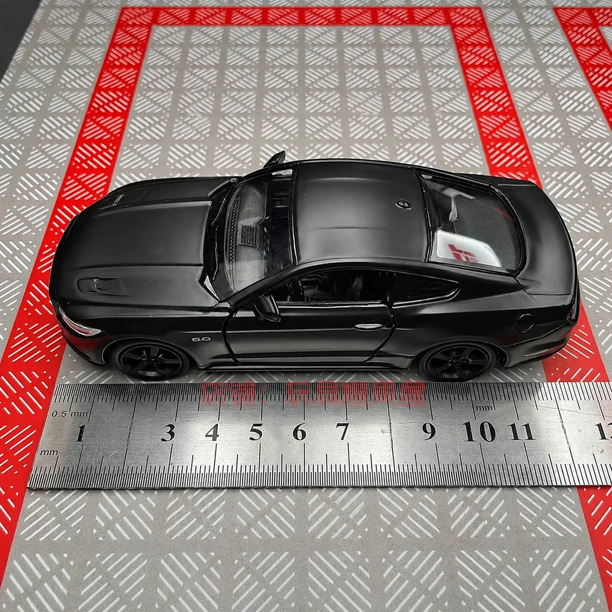 [TOY] 1:36 Ford 2015 Mustang Black Model Car Die-Cast