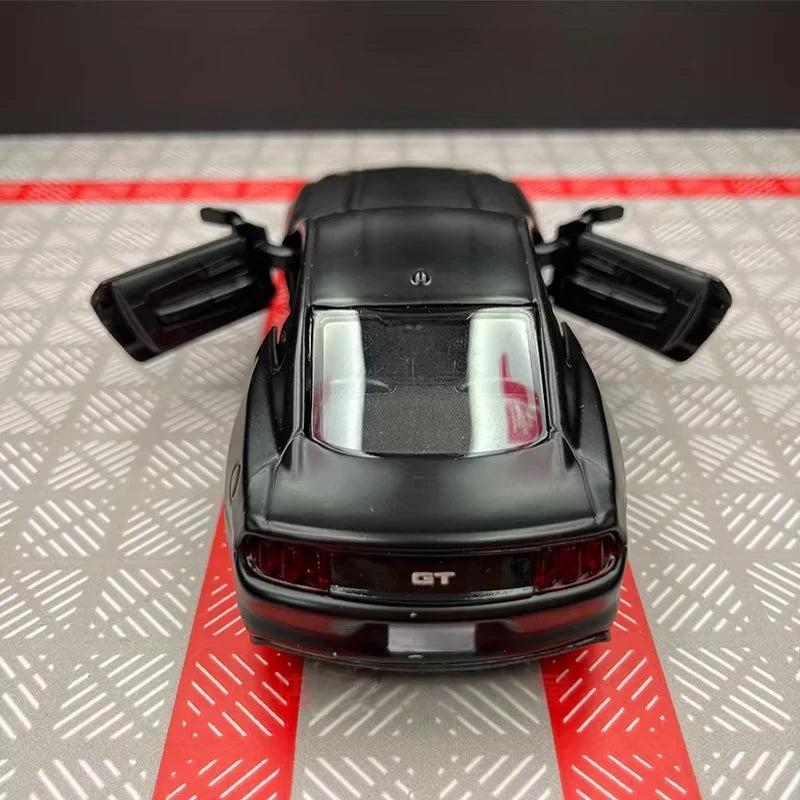 [TOY] 1:36 Ford 2015 Mustang Black Model Car Die-Cast