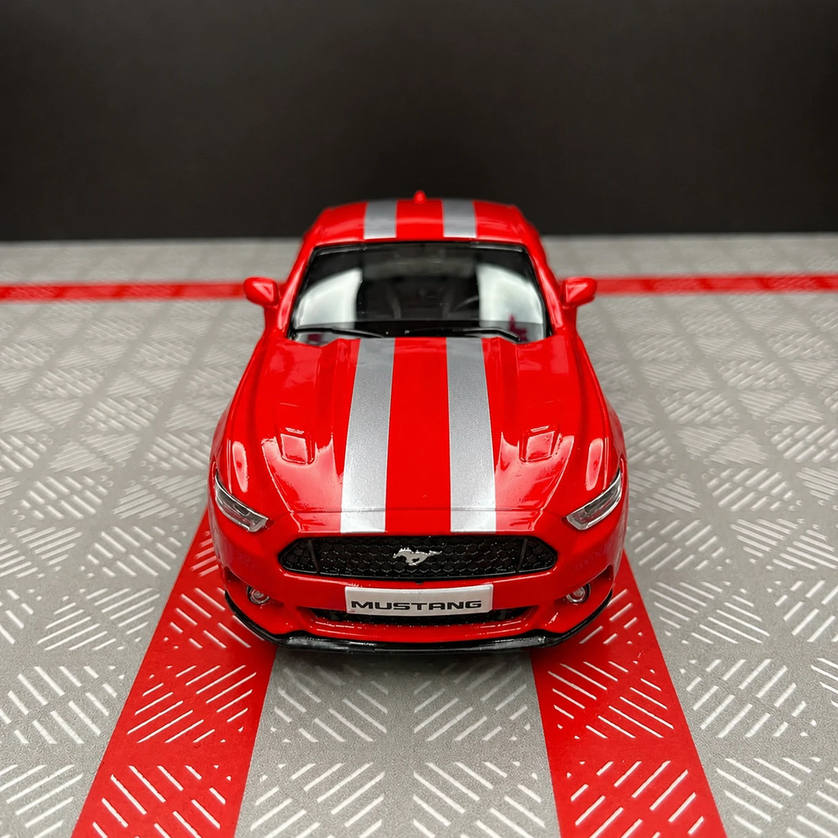 [TOY] 1:36 Ford 2015 Mustang Red Stripe Model Car Die-Cast
