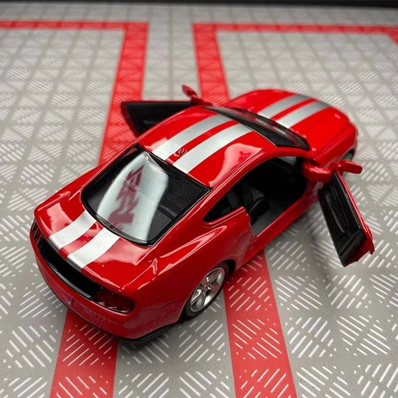 [TOY] 1:36 Ford 2015 Mustang Red Stripe Model Car Die-Cast