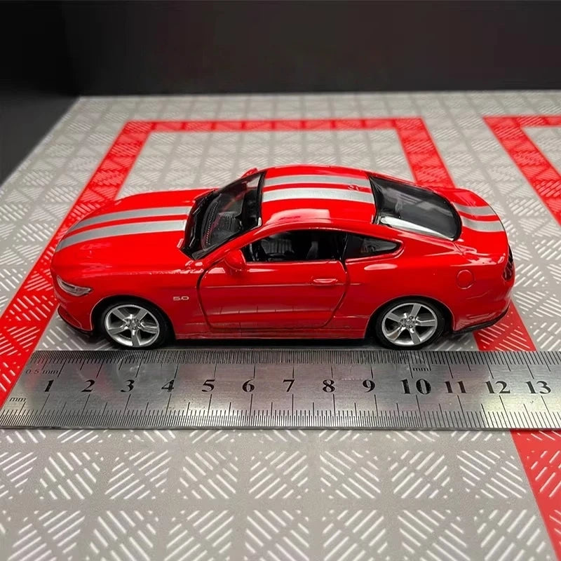 [TOY] 1:36 Ford 2015 Mustang Red Stripe Model Car Die-Cast