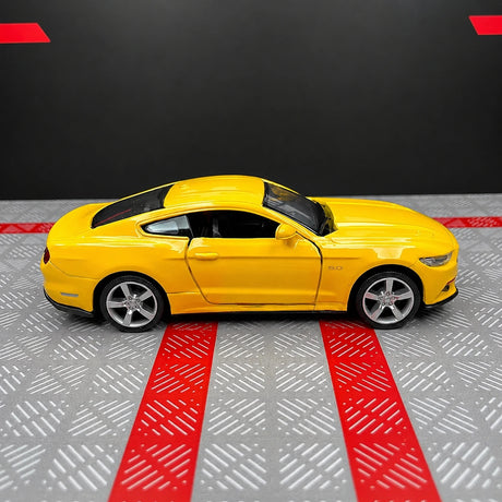 [TOY] 1:36 Ford 2015 Mustang Yellow Model Car Die-Cast