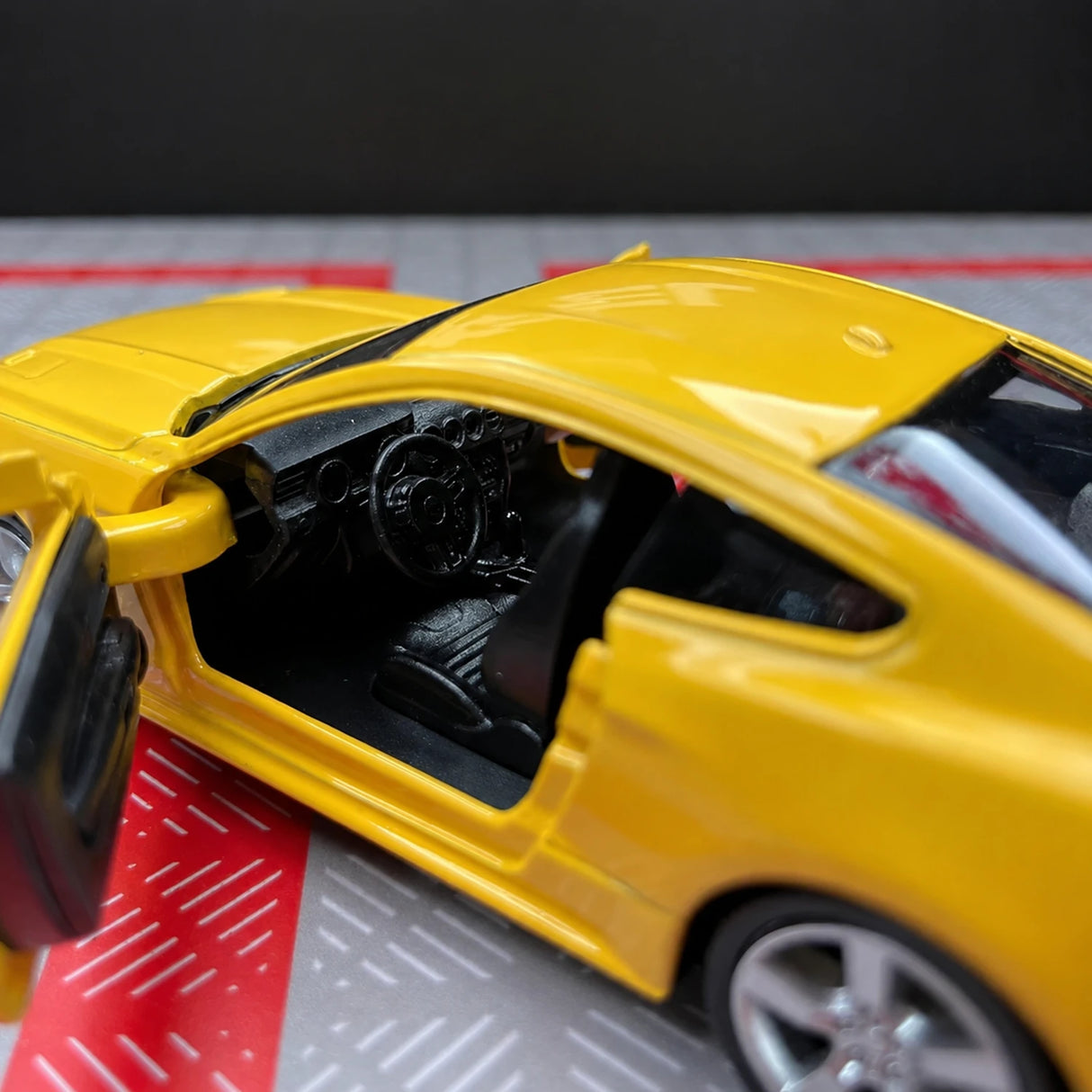 [TOY] 1:36 Ford 2015 Mustang Yellow Model Car Die-Cast