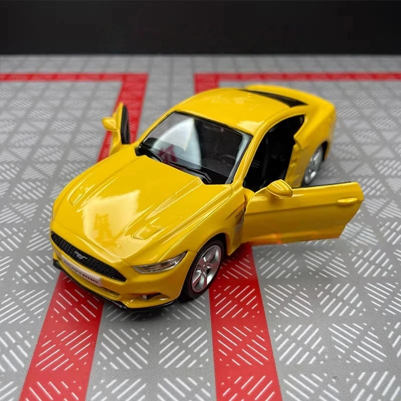 [TOY] 1:36 Ford 2015 Mustang Yellow Model Car Die-Cast
