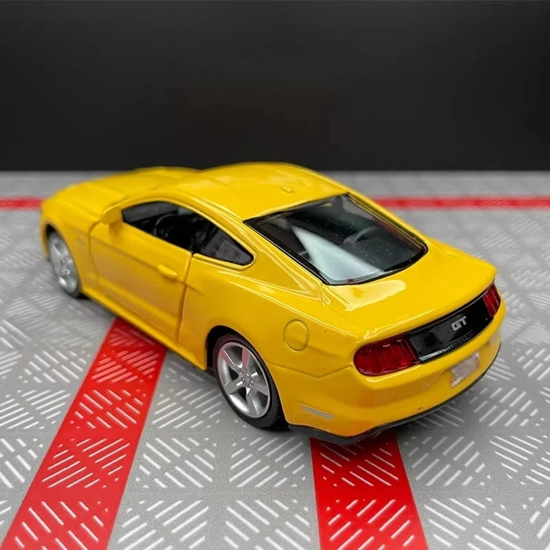 [TOY] 1:36 Ford 2015 Mustang Yellow Model Car Die-Cast