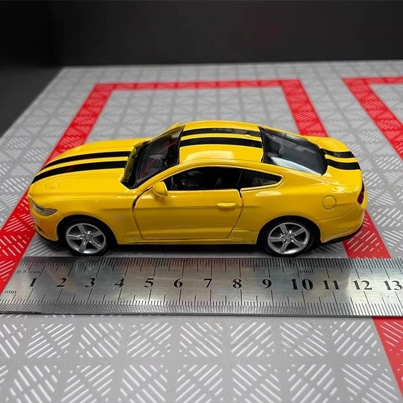 [TOY] 1:36 Ford 2015 Mustang Yellow Stripe Model Car Die-Cast
