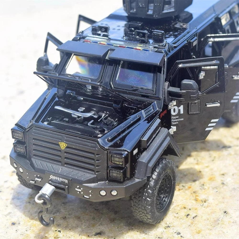 [TOY] 1:36 Ford 2016 F-550 Sabertooth Armored Vehicle Model Car Die-Cast