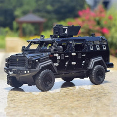 [TOY] 1:36 Ford 2016 F-550 Sabertooth Armored Vehicle Model Car Die-Cast