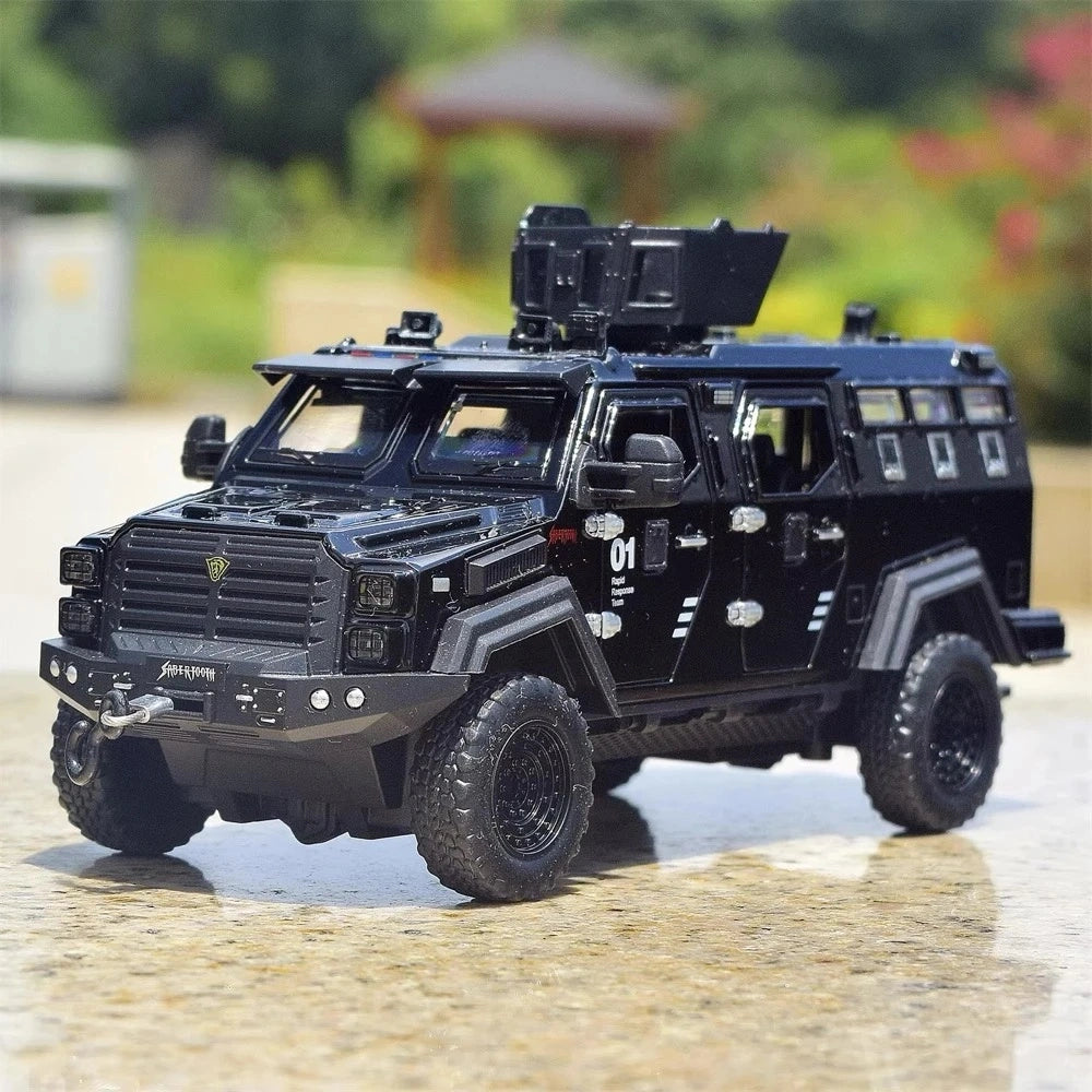 [TOY] 1:36 Ford 2016 F-550 Sabertooth Armored Vehicle Model Car Die-Cast