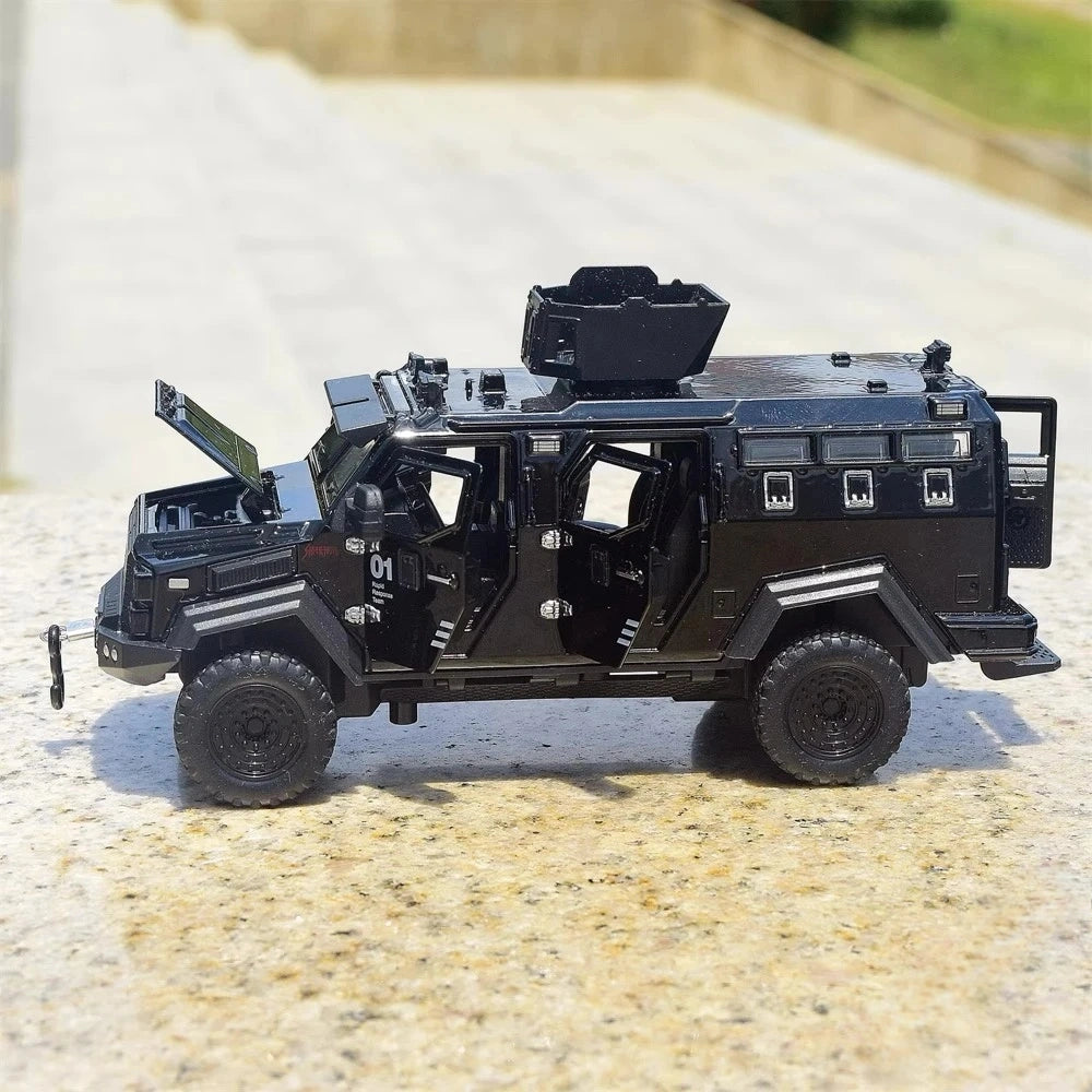 [TOY] 1:36 Ford 2016 F-550 Sabertooth Armored Vehicle Model Car Die-Cast