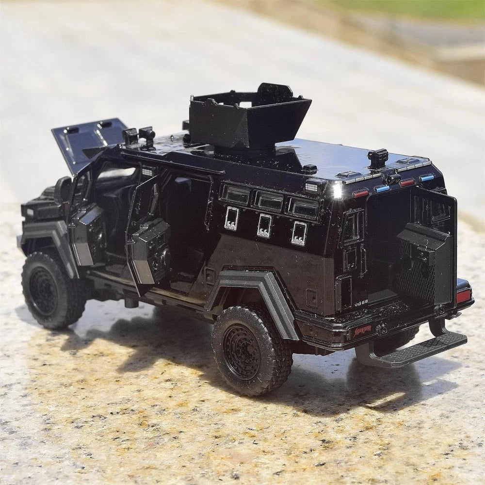 [TOY] 1:36 Ford 2016 F-550 Sabertooth Armored Vehicle Model Car Die-Cast