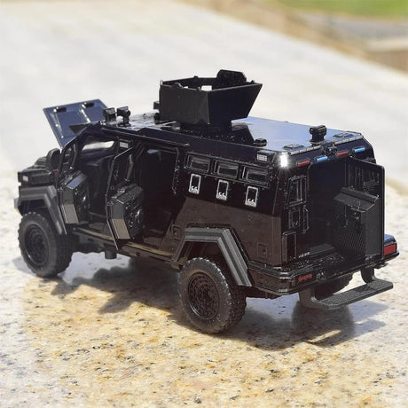 [TOY] 1:36 Ford 2016 F-550 Sabertooth Armored Vehicle Model Car Die-Cast