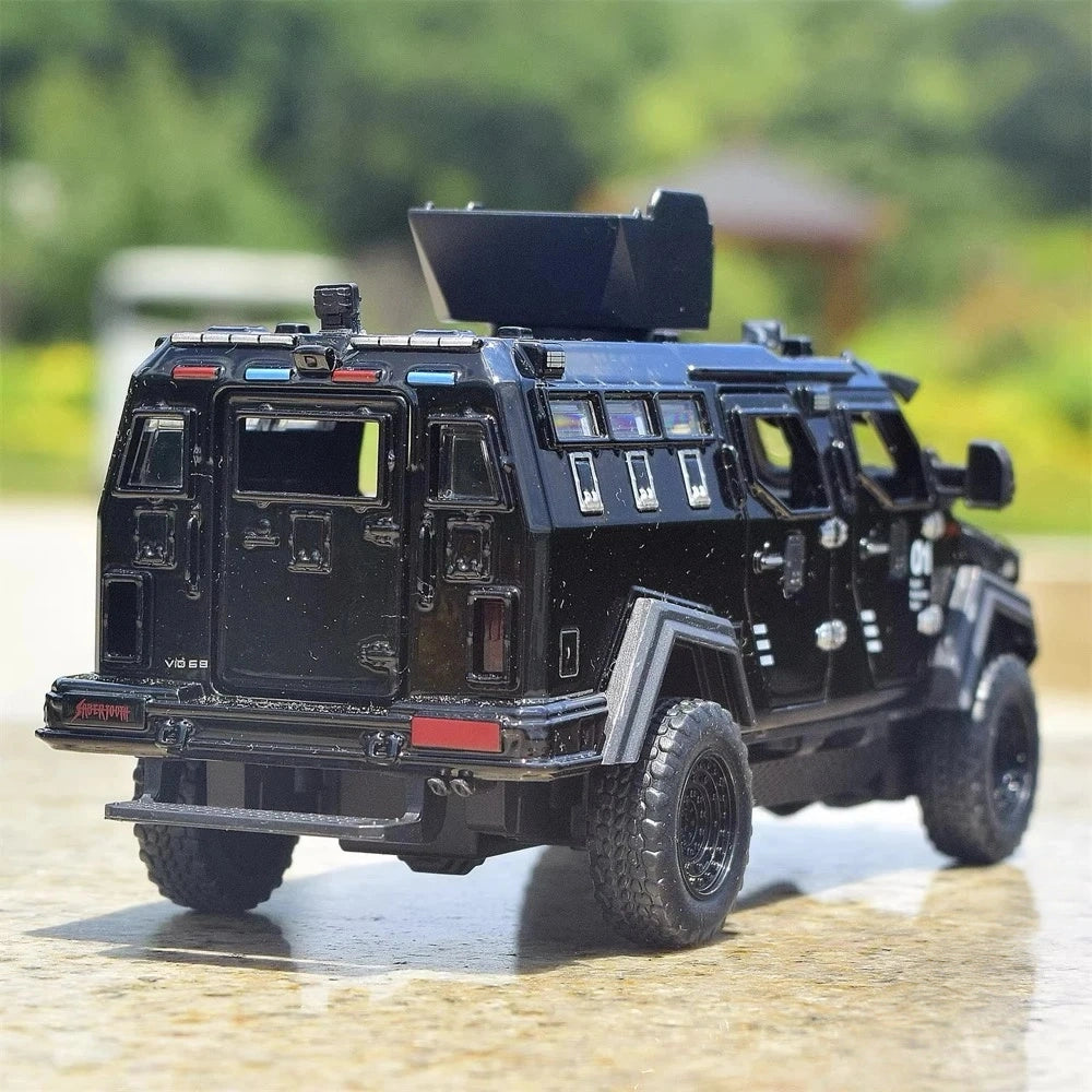 [TOY] 1:36 Ford 2016 F-550 Sabertooth Armored Vehicle Model Car Die-Cast