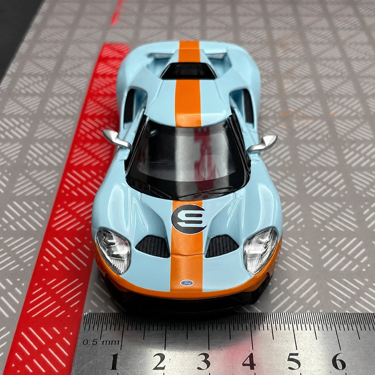 Ford 2017 GT Gulf 1:36 – Diecast Display Model Die-Cast