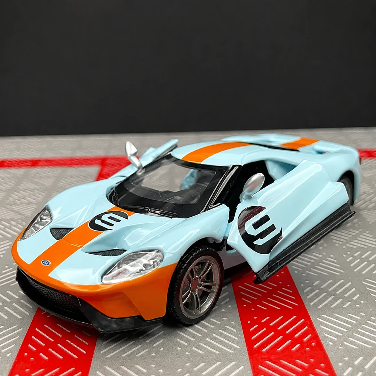 Ford 2017 GT Gulf 1:36 – Diecast Display Model Die-Cast