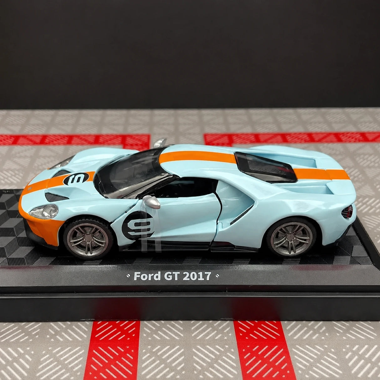 Ford 2017 GT Gulf 1:36 – Diecast Display Model Die-Cast
