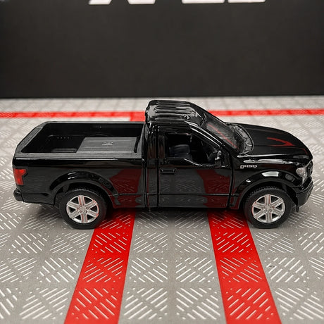 [TOY] 1:36 Ford 2018 F150 Glossy Black Model Car Die-Cast