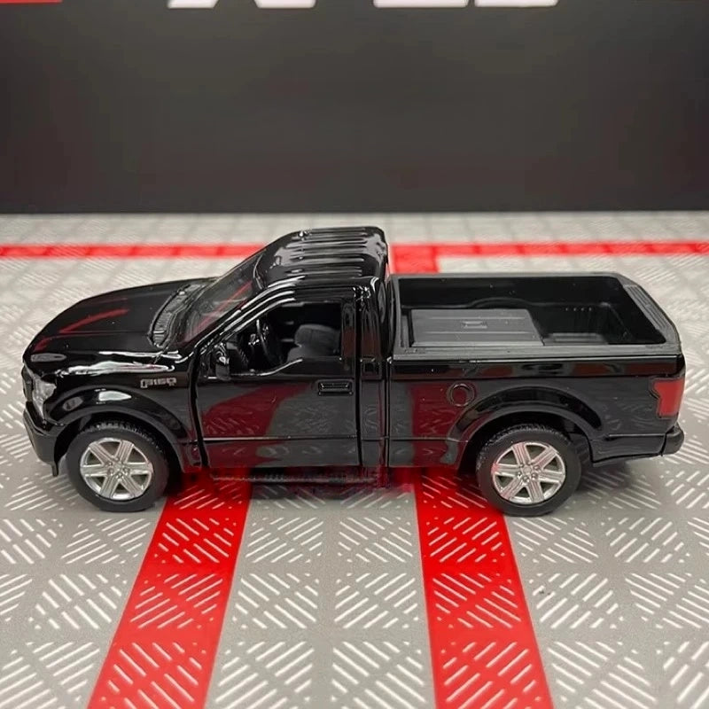 [TOY] 1:36 Ford 2018 F150 Glossy Black Model Car Die-Cast