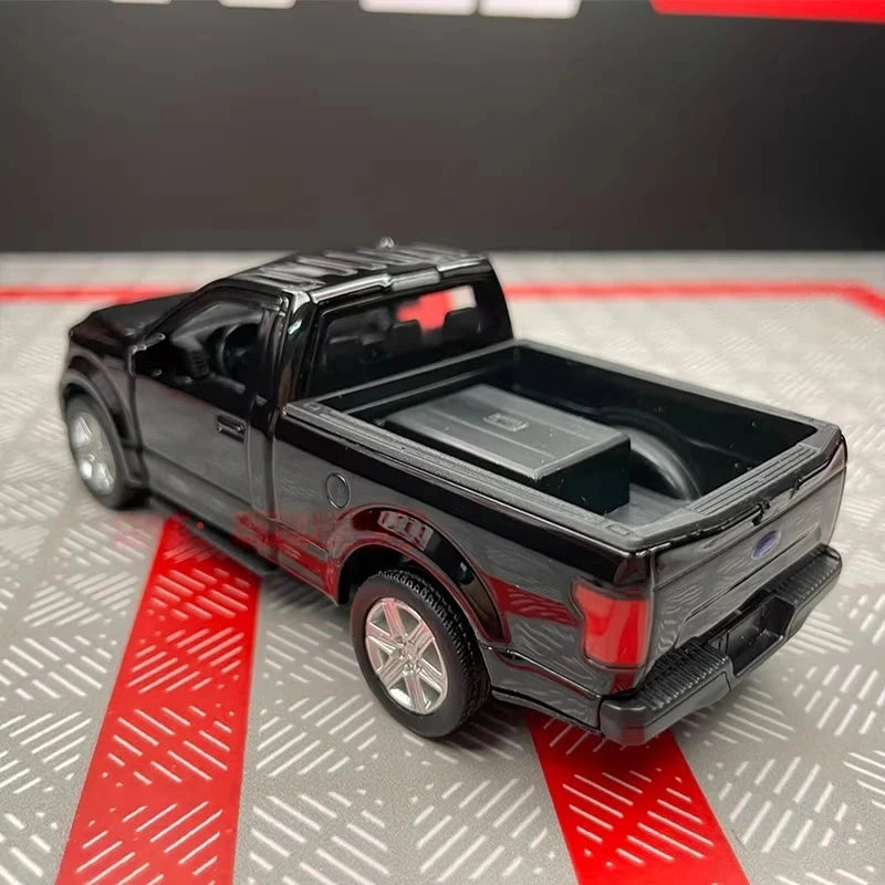 [TOY] 1:36 Ford 2018 F150 Glossy Black Model Car Die-Cast