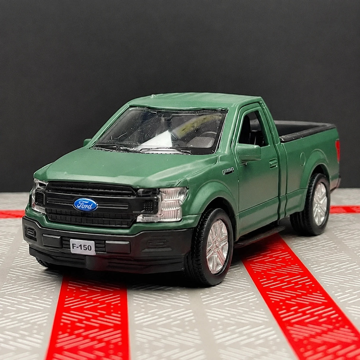 Ford 2018 F150 Green 1:36 – Diecast Display Model Die-Cast