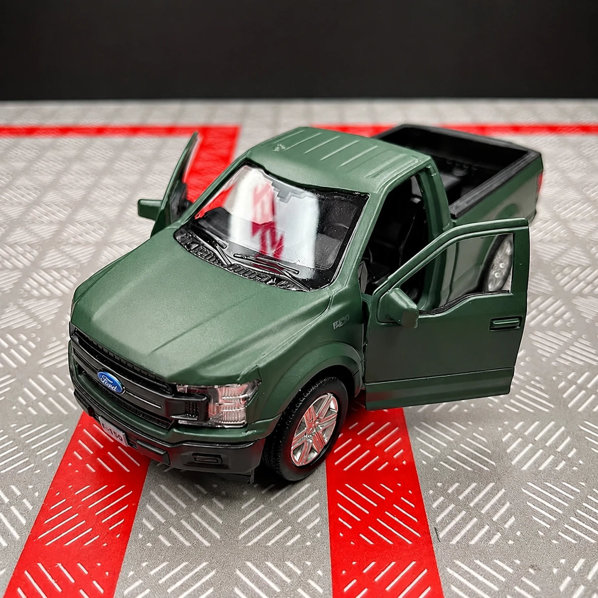 Ford 2018 F150 Green 1:36 – Diecast Display Model Die-Cast