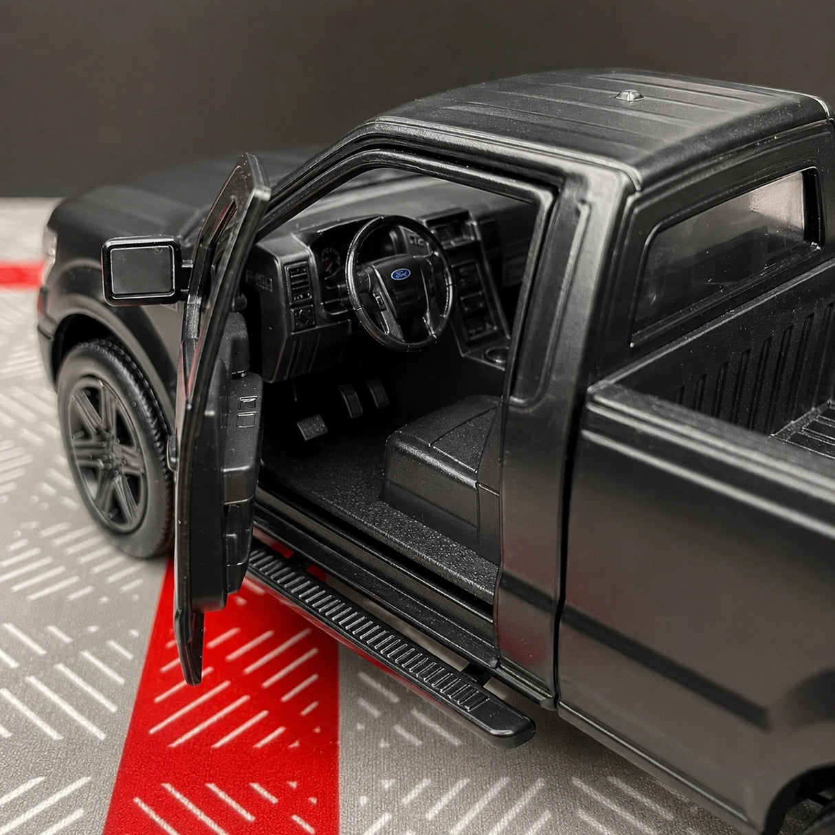 [TOY] 1:36 Ford 2018 F150 Matte Black Model Car Die-Cast
