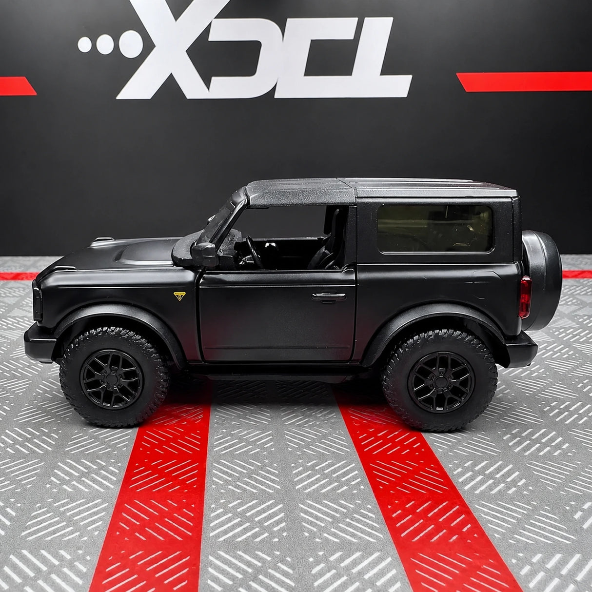 Ford 2021 Bronco Black 1:36 – Diecast Display Model Die-Cast