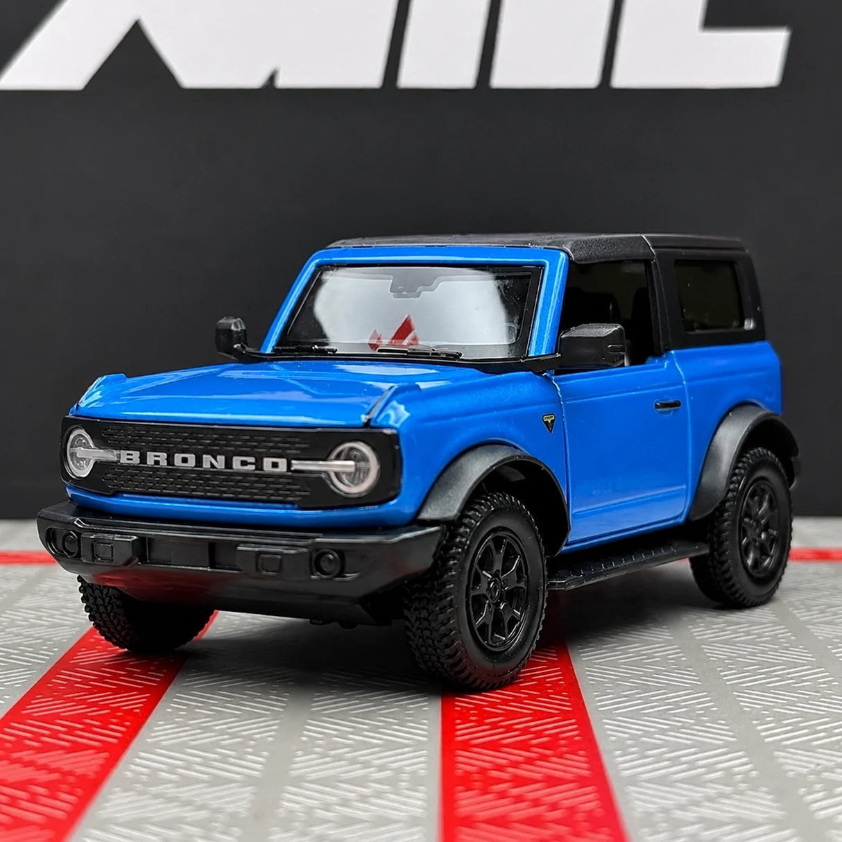 Ford 2021 Bronco Blue 1:36 – Diecast Display Model Die-Cast