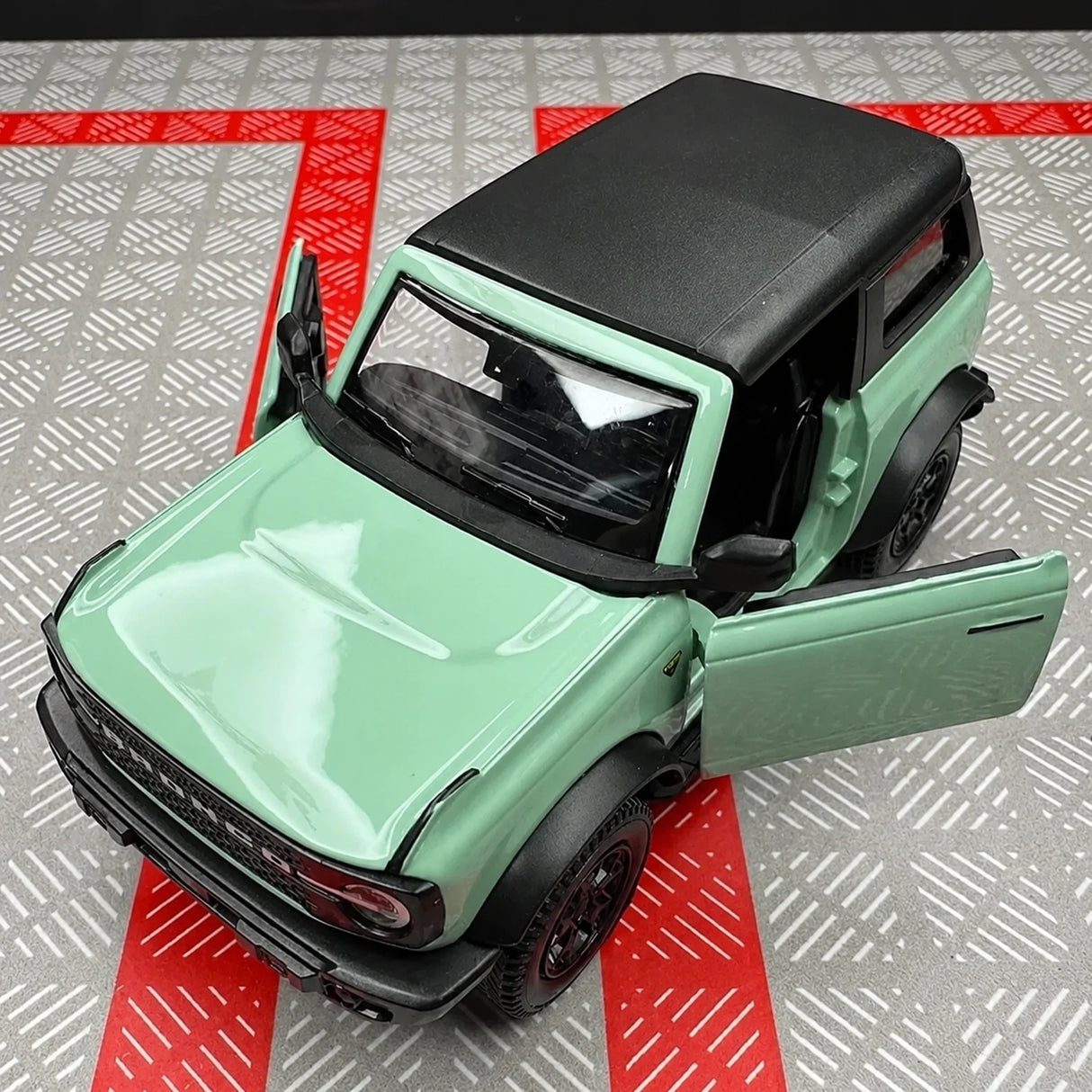 [TOY] 1:36 Ford 2021 Bronco Green Model Car Die-Cast