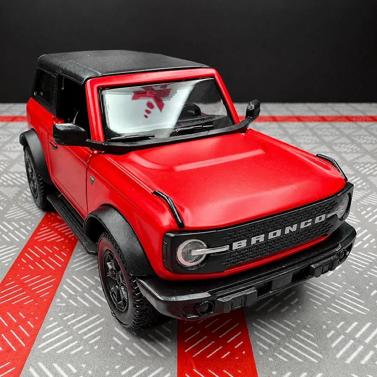 Ford 2021 Bronco أحمر 1:36 – نموذج عرض معدني مصبوب