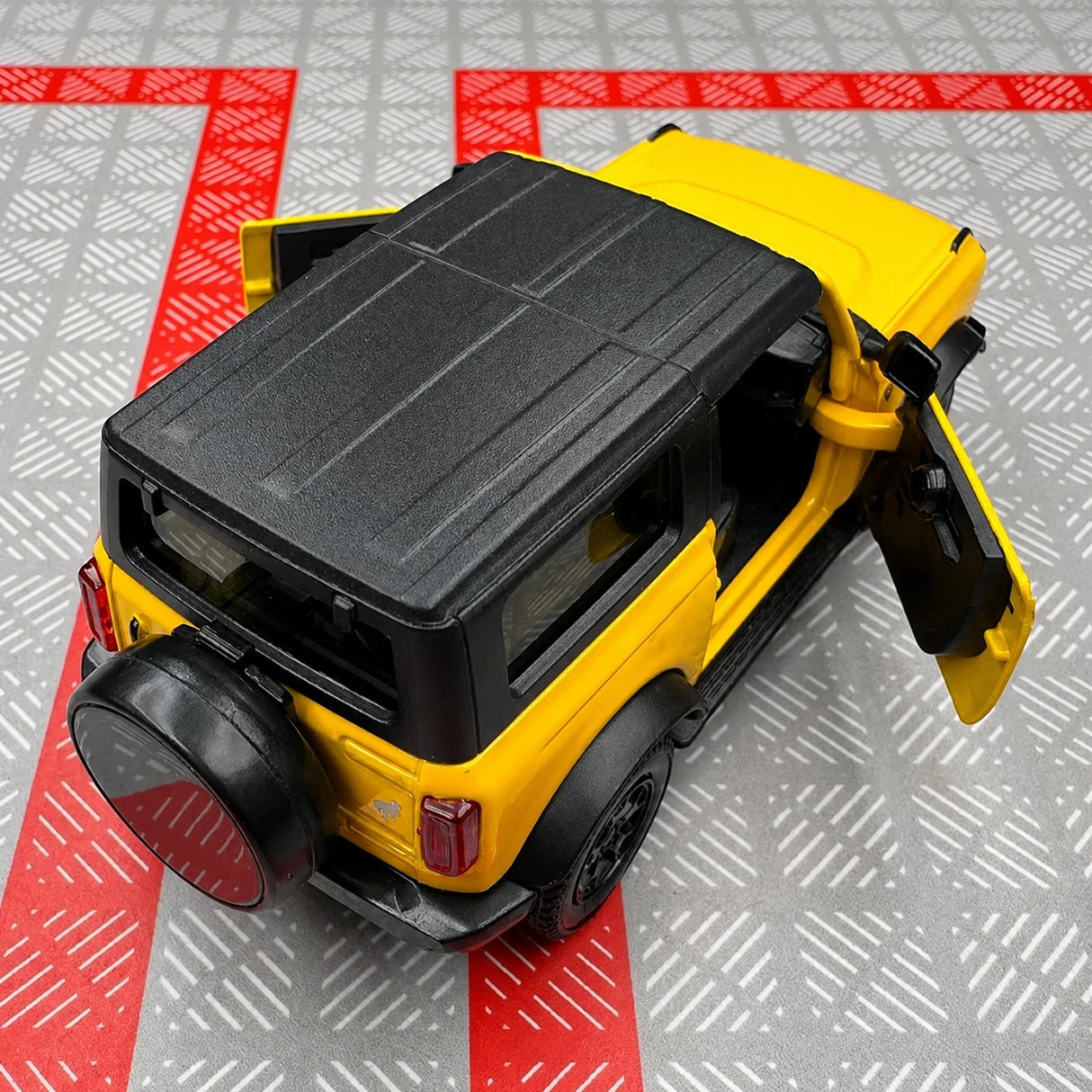 [TOY] 1:36 Ford 2021 Bronco Yellow Model Car Die-Cast