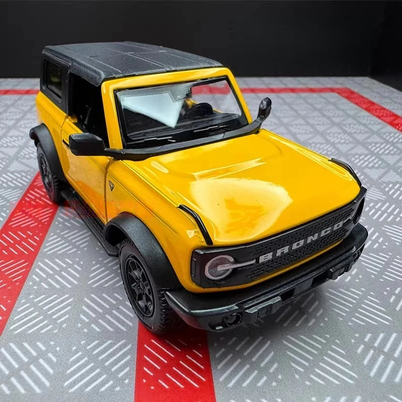 [TOY] 1:36 Ford 2021 Bronco Yellow Model Car Die-Cast