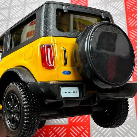 [TOY] 1:36 Ford 2021 Bronco Yellow Model Car Die-Cast