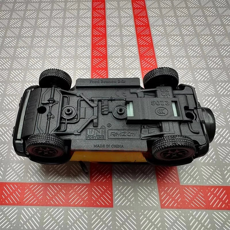 [TOY] 1:36 Ford 2021 Bronco Yellow Model Car Die-Cast