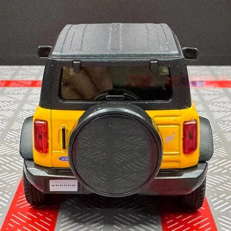 [TOY] 1:36 Ford 2021 Bronco Yellow Model Car Die-Cast
