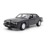 [TOY] 1:36 Jaguar 1990 XJ6 svart modellbil Die-Cast