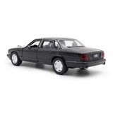[TOY] 1:36 Jaguar 1990 XJ6 svart modellbil Die-Cast