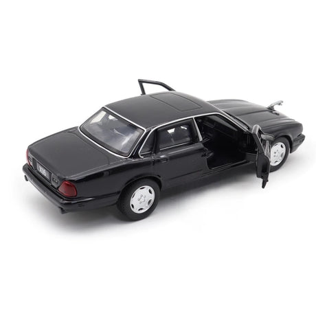 [TOY] 1:36 Jaguar 1990 XJ6 svart modellbil Die-Cast
