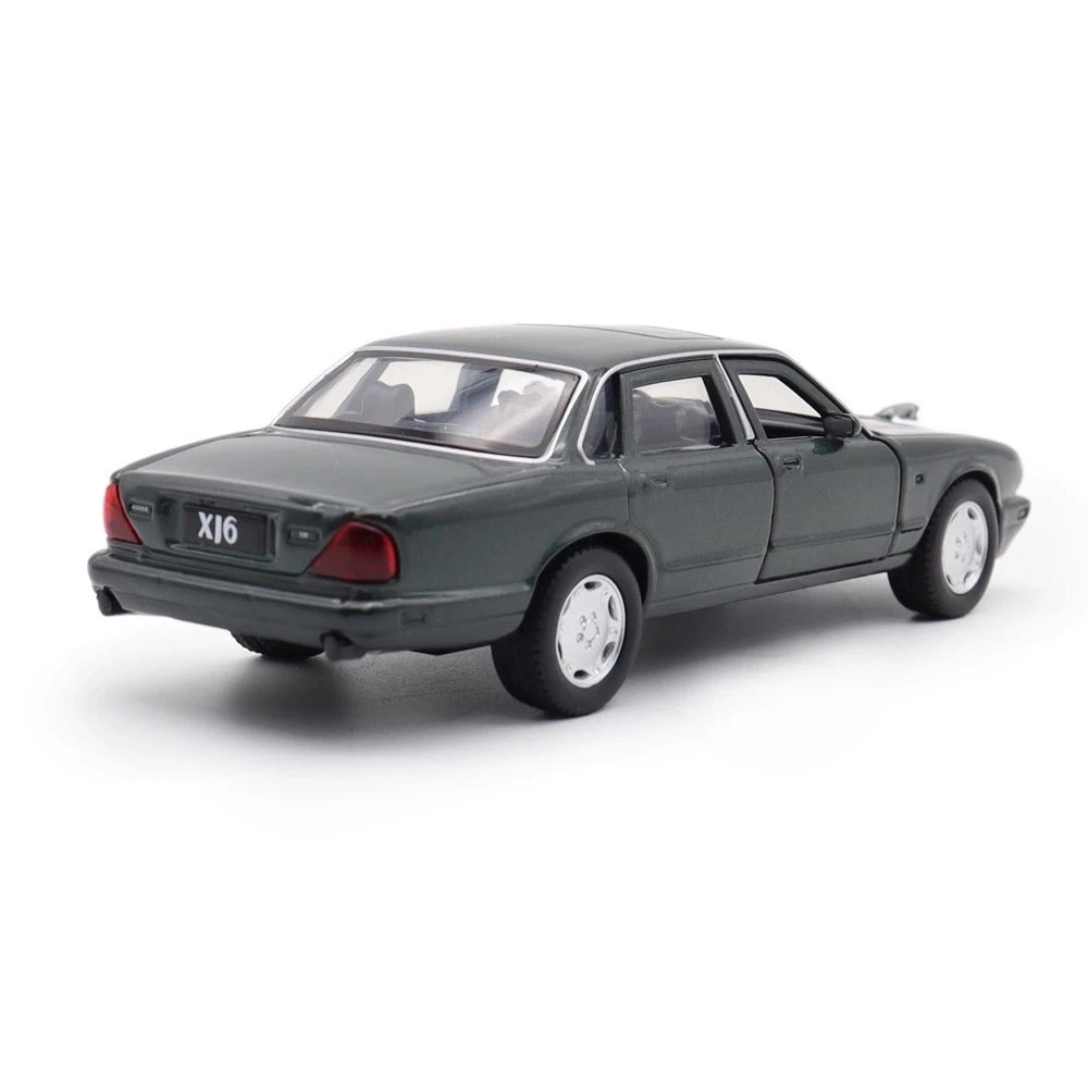 [TOY] 1:36 Jaguar 1990 XJ6 Green Model Car Die-Cast