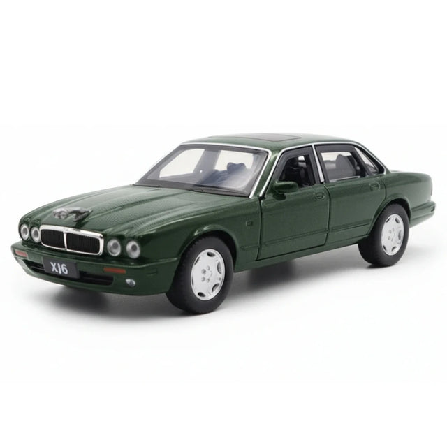 [TOY] 1:36 Jaguar 1990 XJ6 grön modellbil Die-Cast
