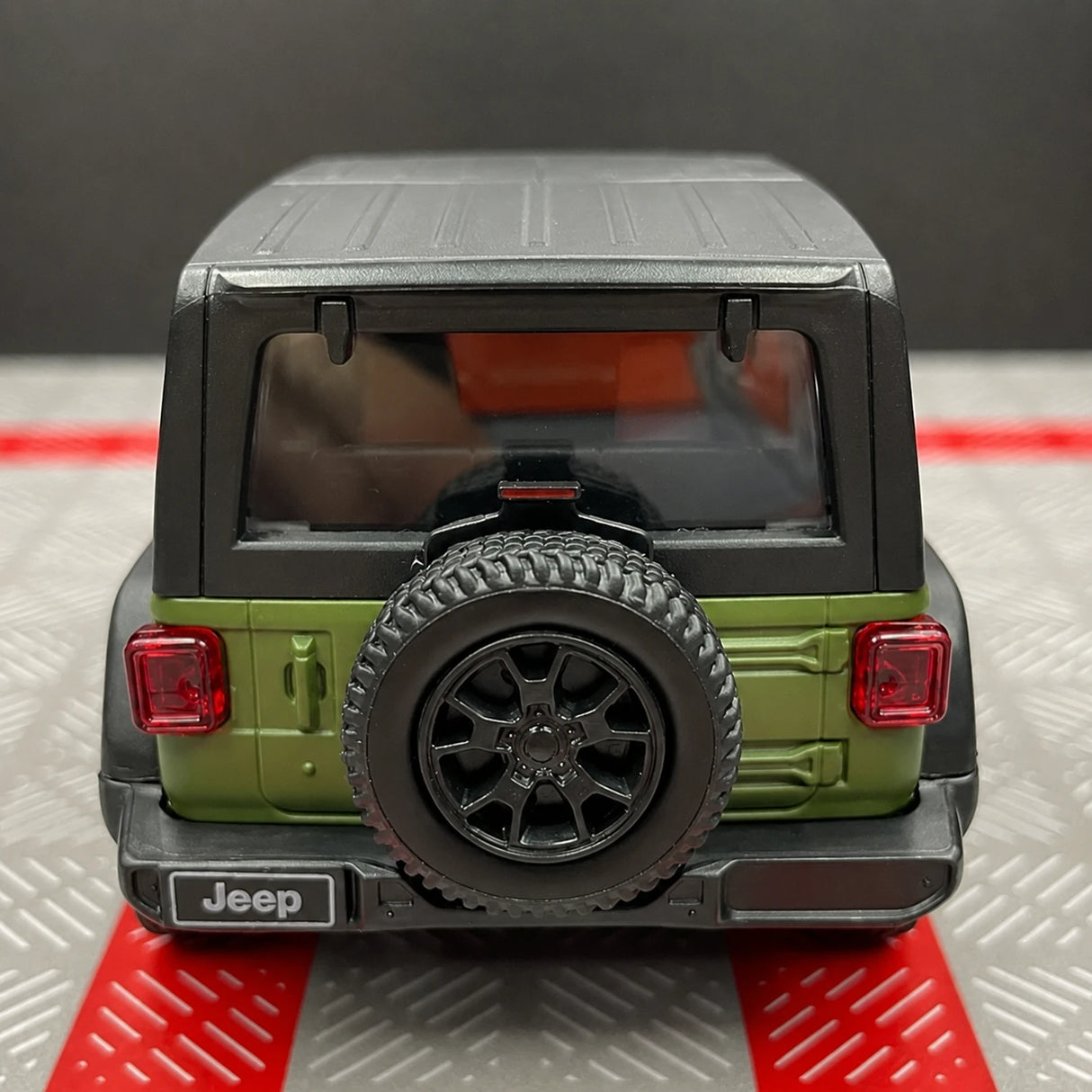 Jeep 2018 Wrangler Rubicon 무광 그린 1:36 – 다이캐스트 디스플레이 모델 다이캐스트