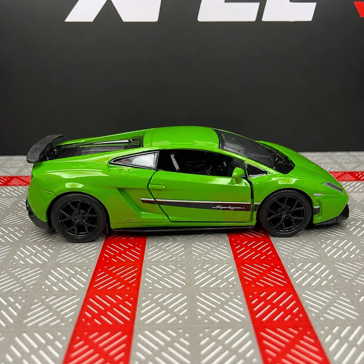 Lamborghini 2008 Gallardo LP560-4 Green 1:36 – Diecast Display Model Die-Cast