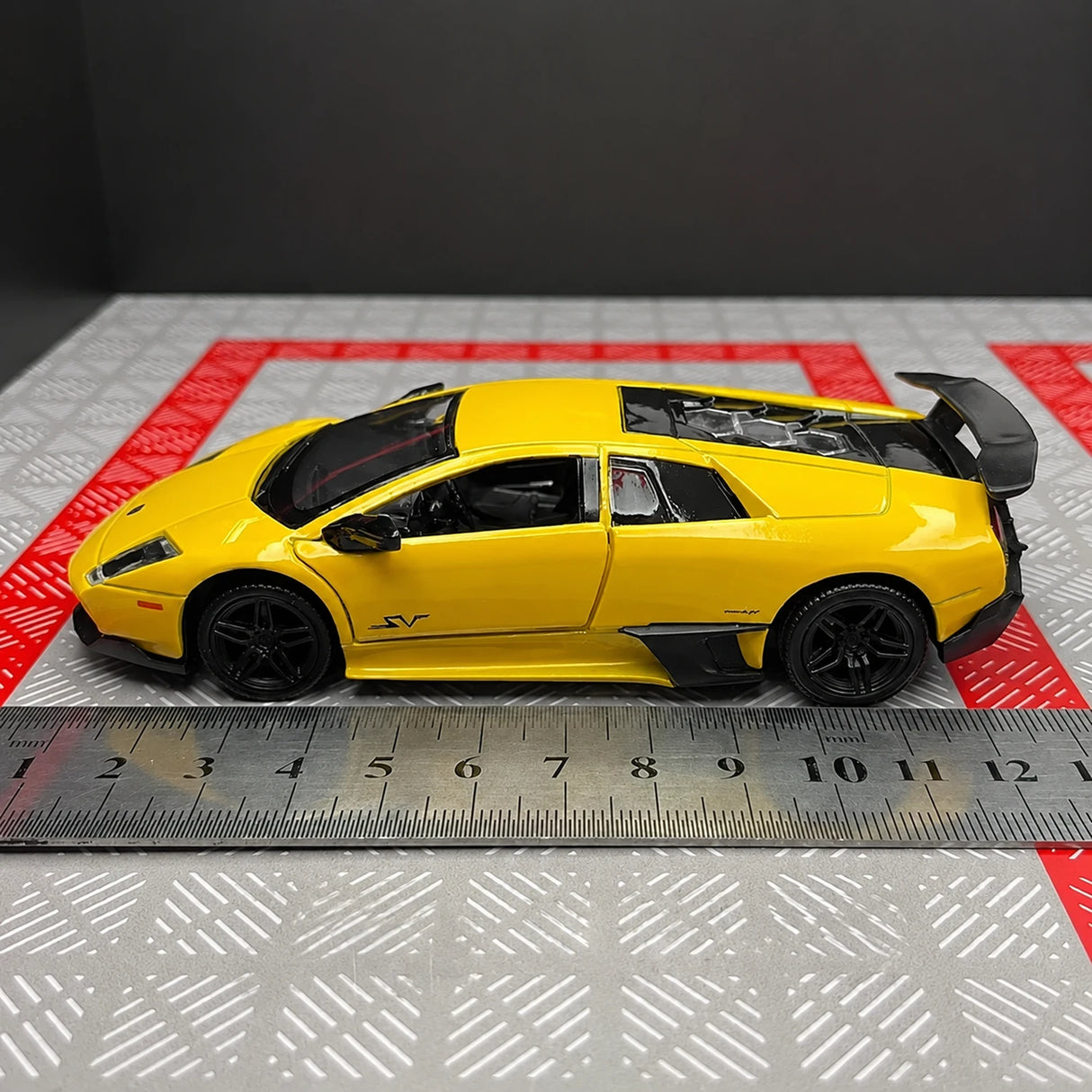 Lamborghini 2009 Murcielago LP670-4 Yellow 1:36 – Diecast Display Model Die-Cast