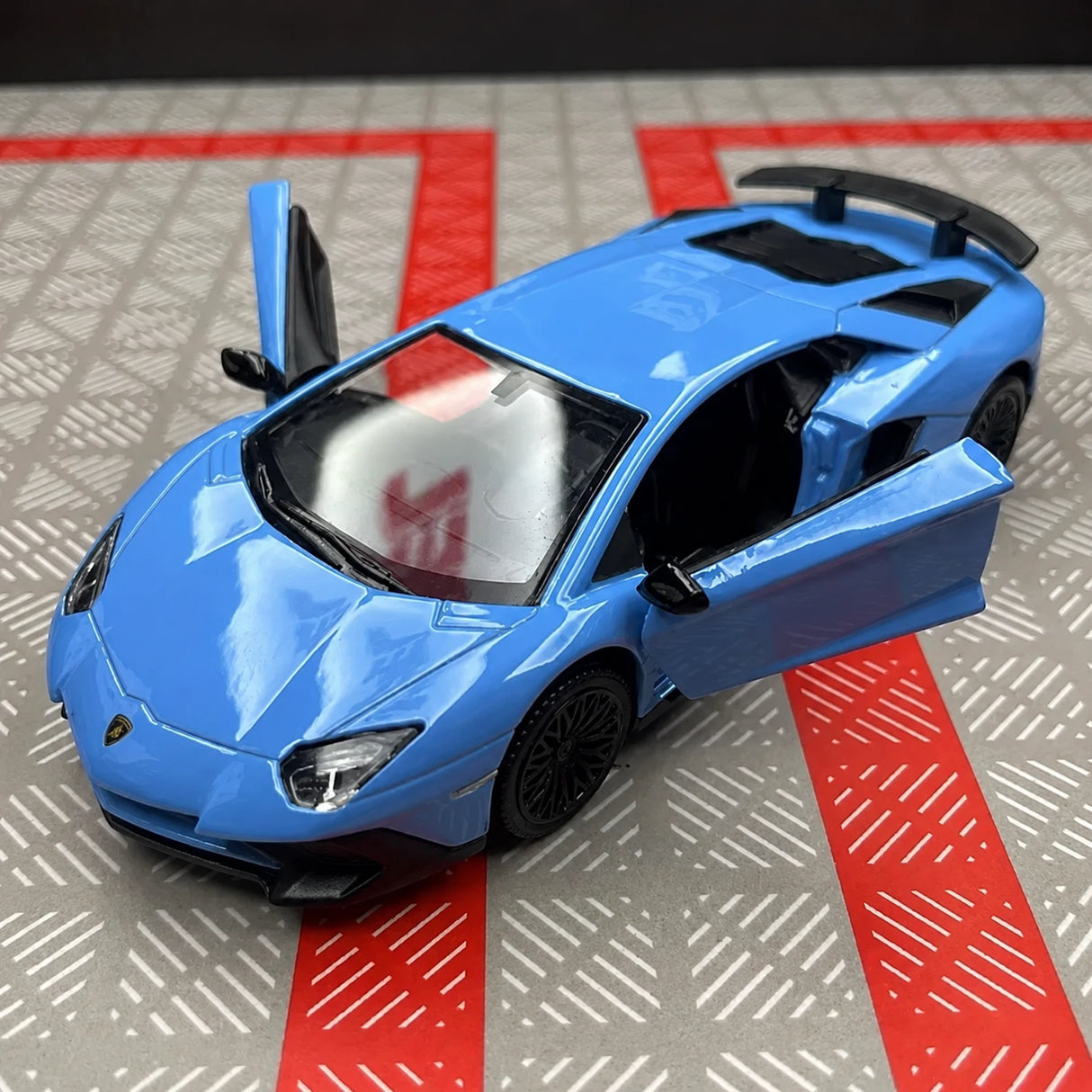 [TOY] 1:36 Lamborghini 2016 Aventador LP750-4 SV Blue Model Car Die-Cast