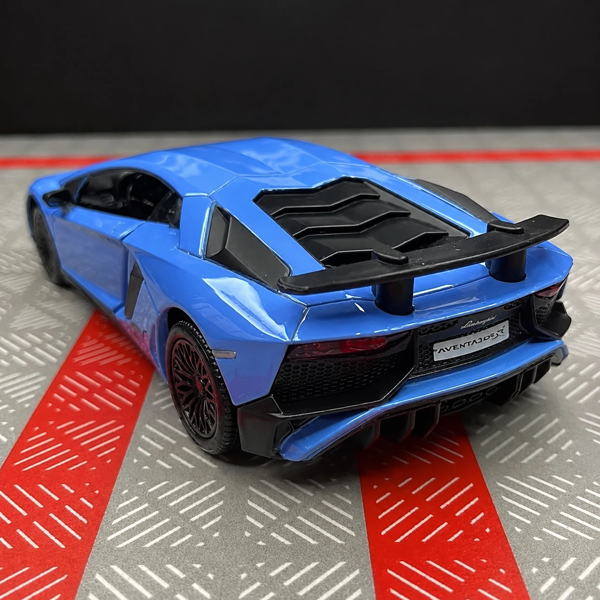 [TOY] 1:36 Lamborghini 2016 Aventador LP750-4 SV Blue Model Car Die-Cast
