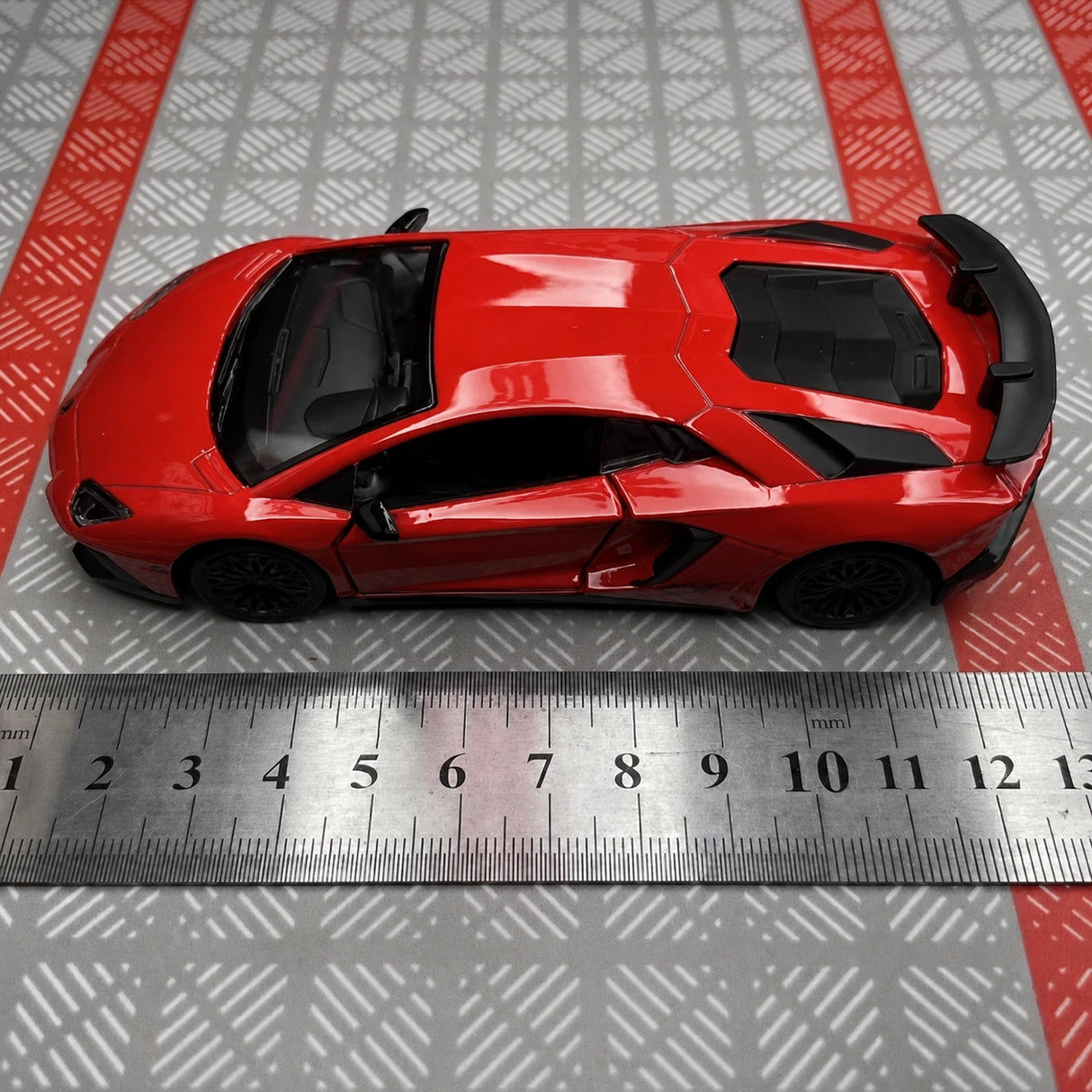 [TOY] 1:36 Lamborghini 2016 Aventador LP750-4 SV Red Model Car Die-Cast