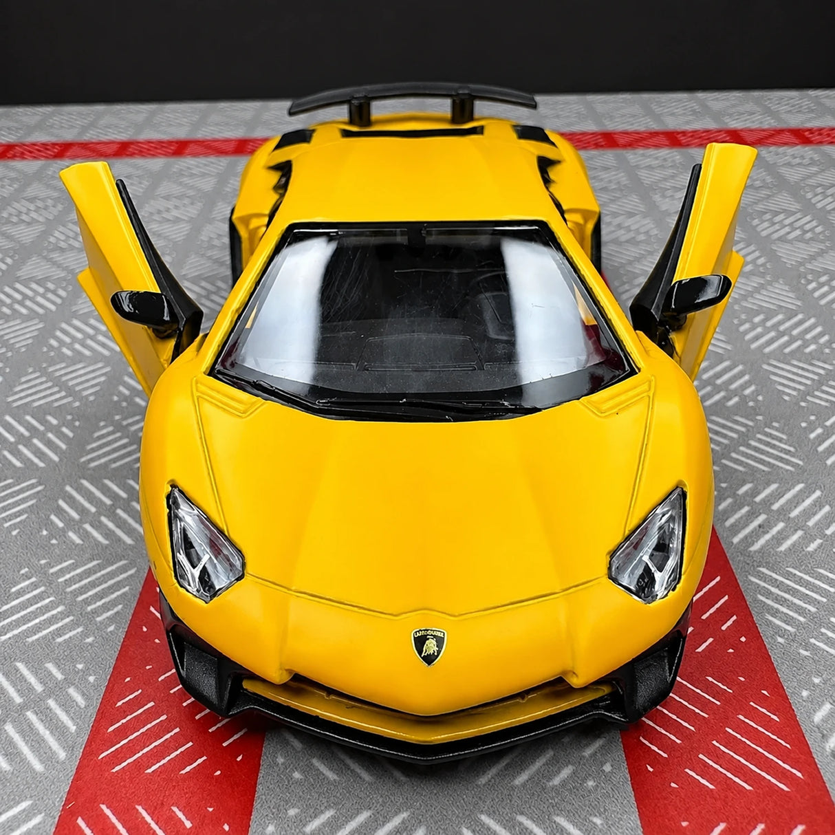 [TOY] 1:36 Lamborghini 2016 Aventador LP750-4 SV Yellow Model Car Die-Cast