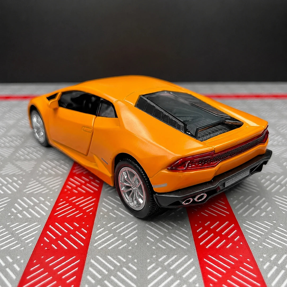 Lamborghini 2016 Huracan LP610-4 Orange 1:36 – Diecast Display Model Die-Cast