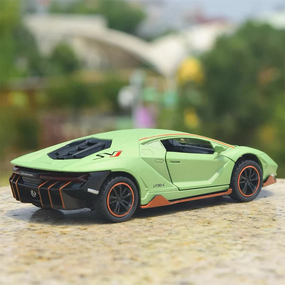 [TOY] 1:36 Lamborghini 2018 Aventador LP780-4 SVJ Green Model Car Die-Cast