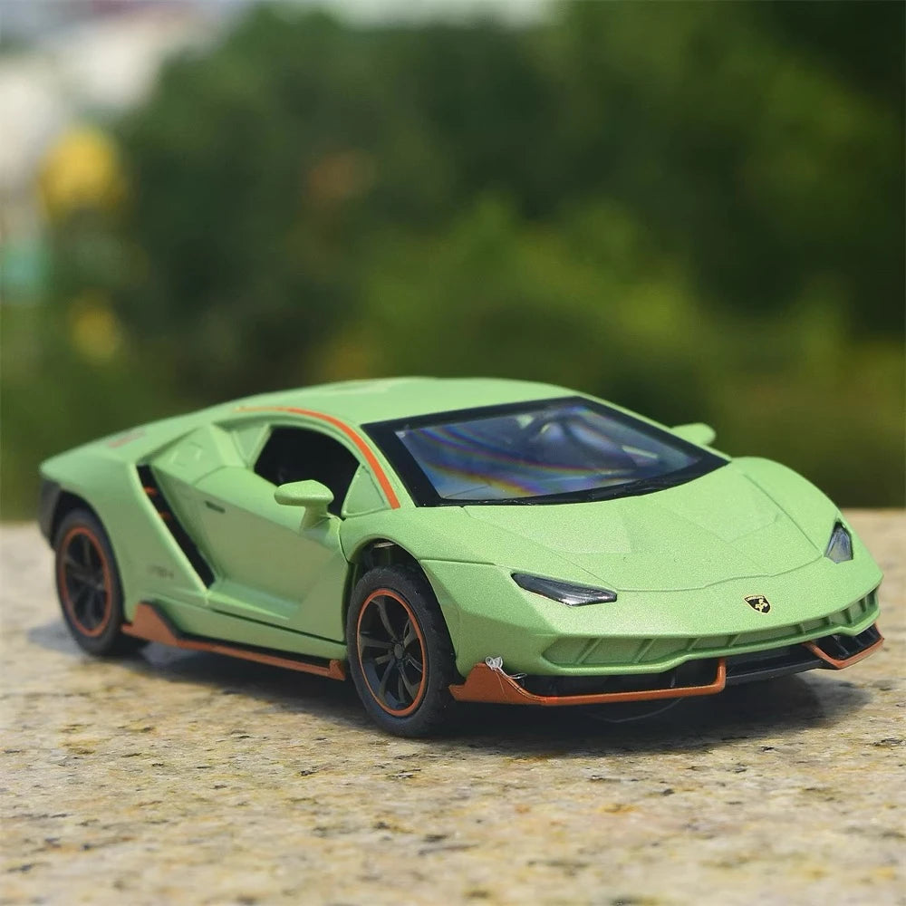 [TOY] 1:36 Lamborghini 2018 Aventador LP780-4 SVJ Green Model Car Die-Cast